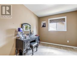 10 STEEPLECHASE COURT - 16
