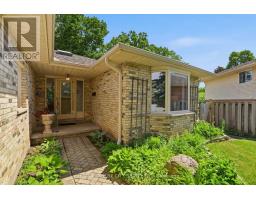 91 SWEETBRIAR COURT - 3