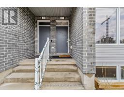 21 - 990 DEVERON CRESCENT - 11