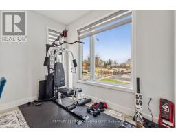 21 - 990 DEVERON CRESCENT - 14