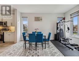 21 - 990 DEVERON CRESCENT - 16