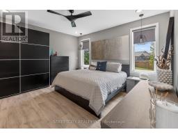 28 MARTINGALE TERRACE - 34