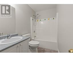 42 - 9 AILSA PLACE - 37