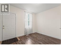 832 QUEENS AVENUE - 17