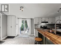 832 QUEENS AVENUE - 4