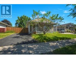 77 RENNY CRESCENT - 2