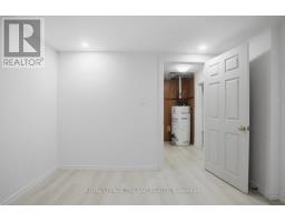 77 RENNY CRESCENT - 32