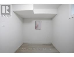 77 RENNY CRESCENT - 40