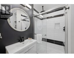 8 BRISCOE STREET W - 21