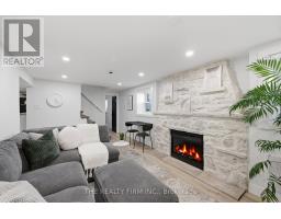8 BRISCOE STREET W - 24
