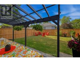 8 BRISCOE STREET W - 45