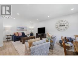 8 BRISCOE STREET W - 8
