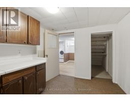 15 HAWKESBURY AVENUE - 26