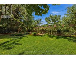 15 HAWKESBURY AVENUE - 31