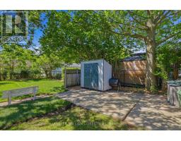 15 HAWKESBURY AVENUE - 34