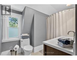 17 WOODWARD AVENUE - 32