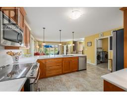 48 CIRCLEWOOD DRIVE - 19