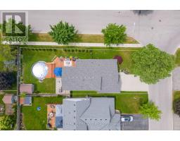 2 REDTAIL COURT - 44