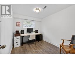 670 GLENGYLE CRESCENT - 35