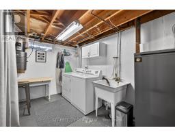 670 GLENGYLE CRESCENT - 36