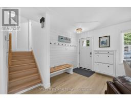 670 GLENGYLE CRESCENT - 6