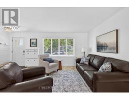670 GLENGYLE CRESCENT - 8