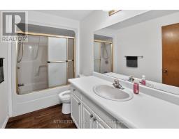 11 RICKWOOD PLACE - 13