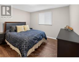 11 RICKWOOD PLACE - 17