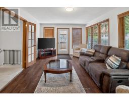 11 RICKWOOD PLACE - 24