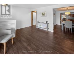 11 RICKWOOD PLACE - 6