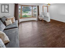 11 RICKWOOD PLACE - 8