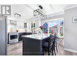 54 NAPOLEON DRIVE - 12