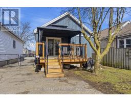 119 CONNAUGHT AVENUE - 31