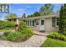 639 DUNBOYNE CRESCENT - 4
