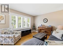 639 DUNBOYNE CRESCENT - 7