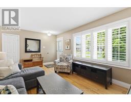 639 DUNBOYNE CRESCENT - 8