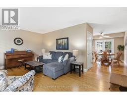 639 DUNBOYNE CRESCENT - 9