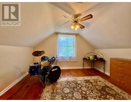 18 MONTGOMERY ROAD - 22