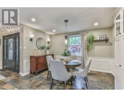 2 OAKWOOD DRIVE - 19