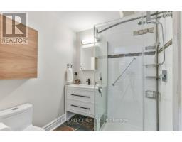 2 OAKWOOD DRIVE - 32