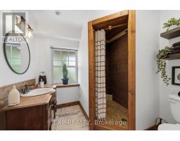 1095 HAMILTON ROAD - 31