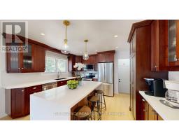 166 FAIRVIEW AVENUE W - 23