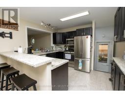 716 MONSARRAT AVENUE - 9