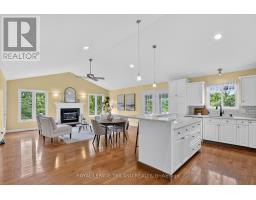 14 - 87 DONKER DRIVE - 11