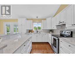 14 - 87 DONKER DRIVE - 14