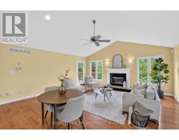 14 - 87 DONKER DRIVE - 22