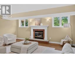 14 - 87 DONKER DRIVE - 36