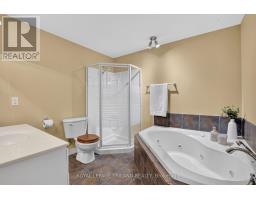 14 - 87 DONKER DRIVE - 39