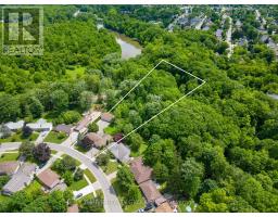 255 RIDGEWOOD CRESCENT - 3