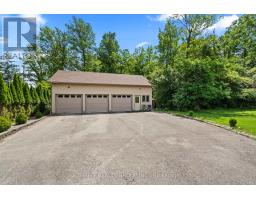 255 RIDGEWOOD CRESCENT - 40